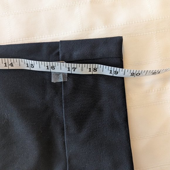 Black Crop Pants - Picture 4 of 6